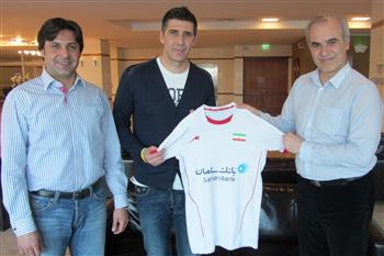 Mahmoud Afshardoust Segretario Generale della Federazione di pallavolo Iraniana, Slobodan Kovac e Amir Khoshkhabar, team manager.