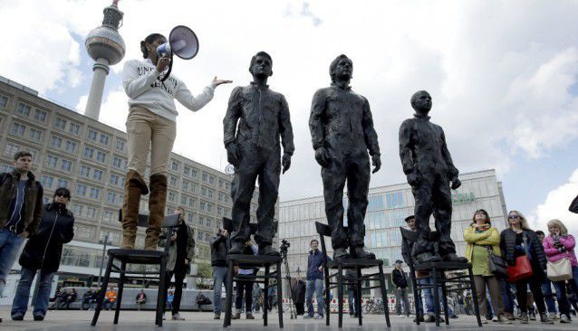 Belgrado - “Anything to say?”, il monumento al coraggio fa tappa in Serbia