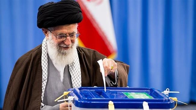 Elezioni in Iran, Ayatollah Khamenei: &quot;Andare a votare per sconfiggere il nemico e difendere la dignità e l'indipendenza nazionale&quot;