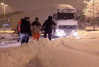 Maltempo, Coldiretti, trattori In strada contro neve e ghiaccio