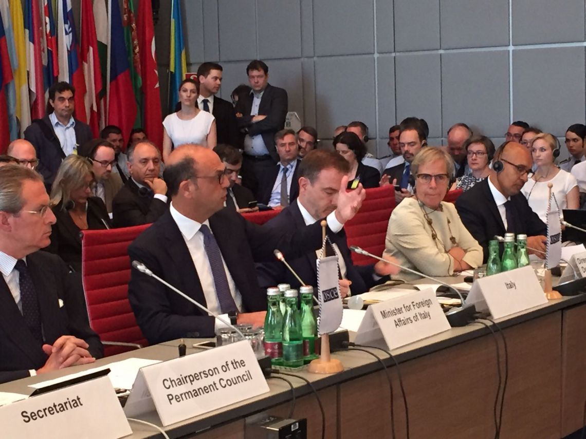  Ministro degli Esteri italiano, Angelino Alfano: “Dialogo, Consapevolezza e Responsabilità&quot;  è il motto della Presidenza italiana dell'OSCE nel 2018