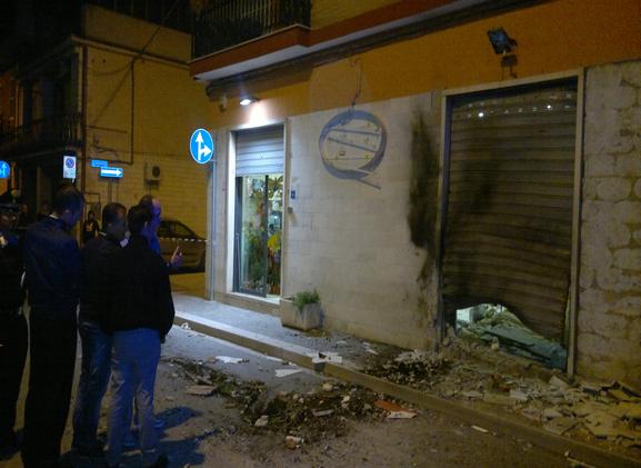 Carapelle: Esplosione distrugge negozio di fiori