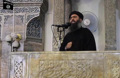 Video Leader Isis Abu Bakr al Baghdadi ripreso in una moschea a Mosul durante una predica