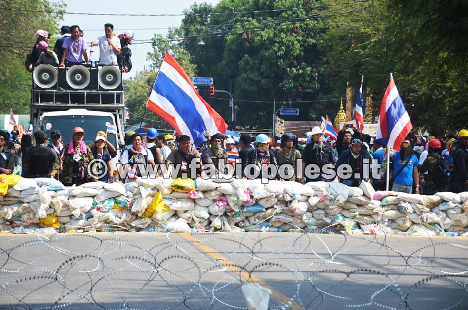 Thailandia. Caos a Bangkok: 3 morti e 58 feriti durante gli scontri