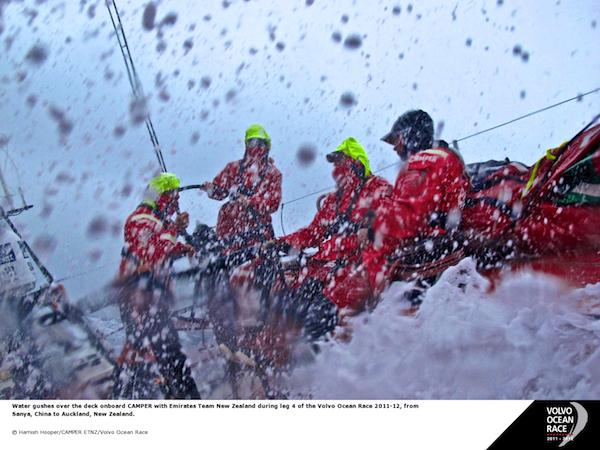 Vela - Volvo Ocean Race: tempo duro nel mar cinese meridionale 