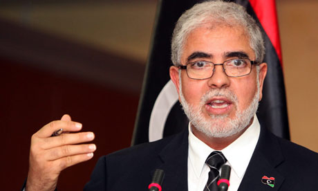 La Libia democratica nel caos: premier dimissionario, sequestrate navi italiane