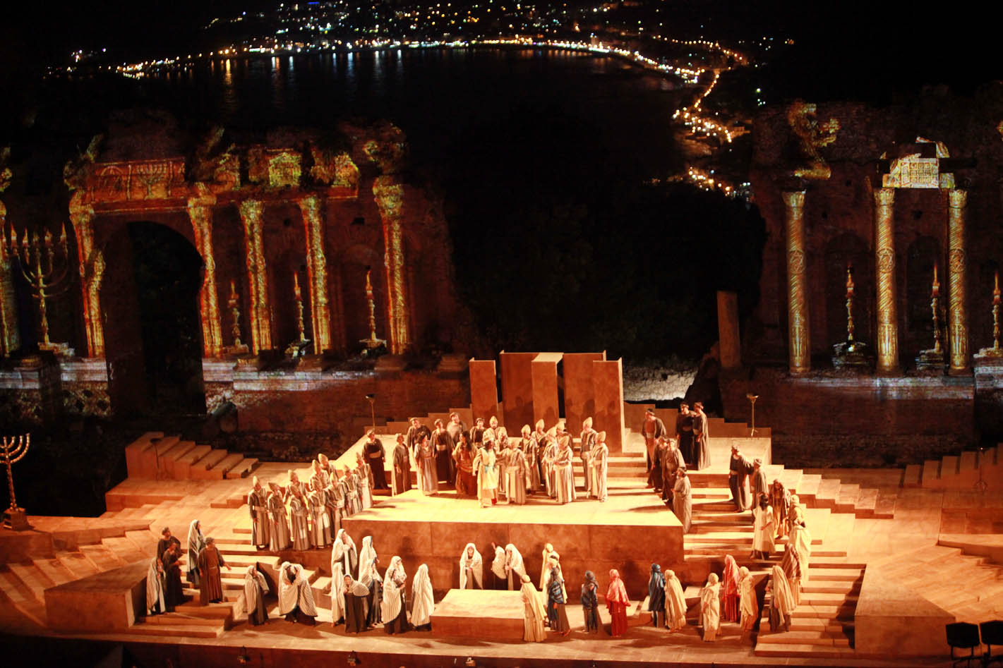 Approda su Rai Uno il &quot;Nabucco&quot; di Verdi allestito a Taormina dal regista Enrico Castiglione