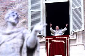 “L'ultimo volo” di Benedetto XVI: da sommo pontefice a semplice pellegrino
