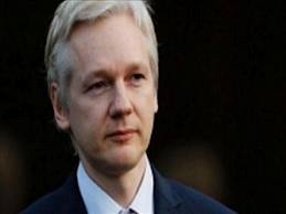Il Governo di Quito concede l'Asilo politico ad Assange. L' Esecutivo britannico:&quot;non lascerà da uomo libero il Paese&quot;