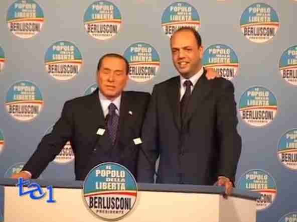 Il capolavoro di Silvio Berlusconi: divisi (ma uniti) per vincere