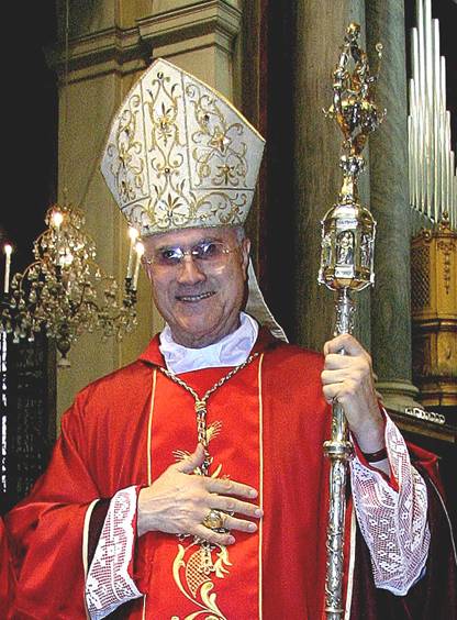 Religione: Il Cardinale Bertone celebrerà messa in Basilica Assisi . il 1 dicembre
