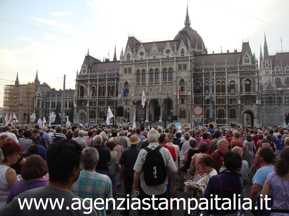 Ungheria. Resoconto di una manifestazione nell'interesse dell'alta finanza