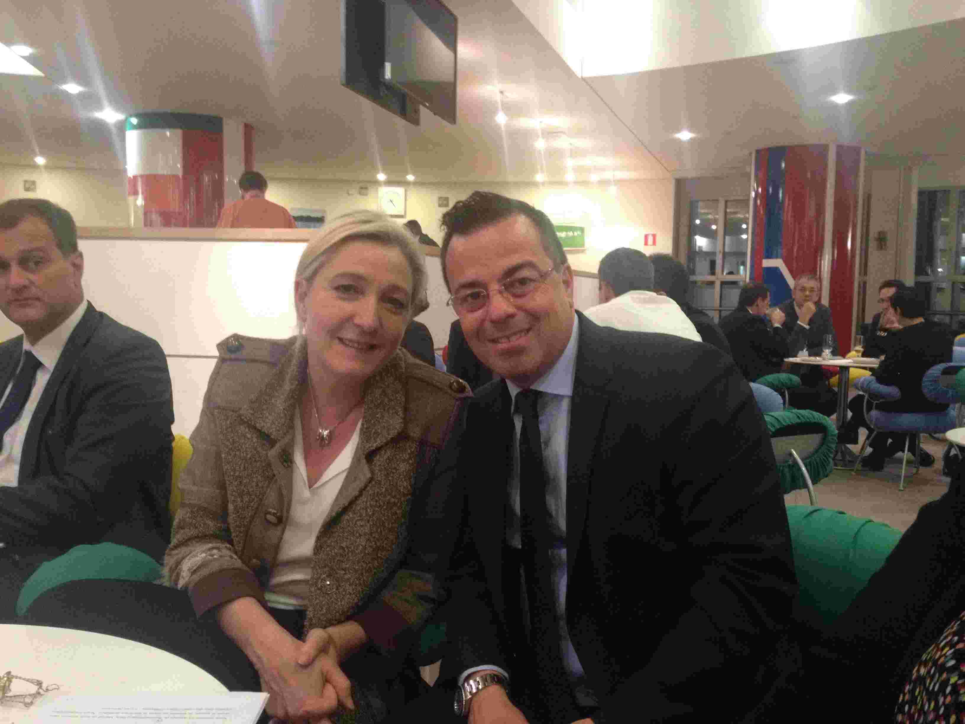 Buonanno, Sindaco di Borgosesia, propone cittadinanza onoraria a Marine Le Pen