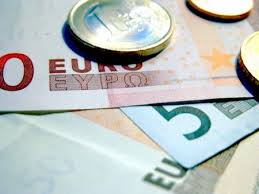 Stangata autunnale. Federconsumatori: tra settembre e novembre le famiglie dovranno far fronte ad una spesa di 1.912,37 euro.