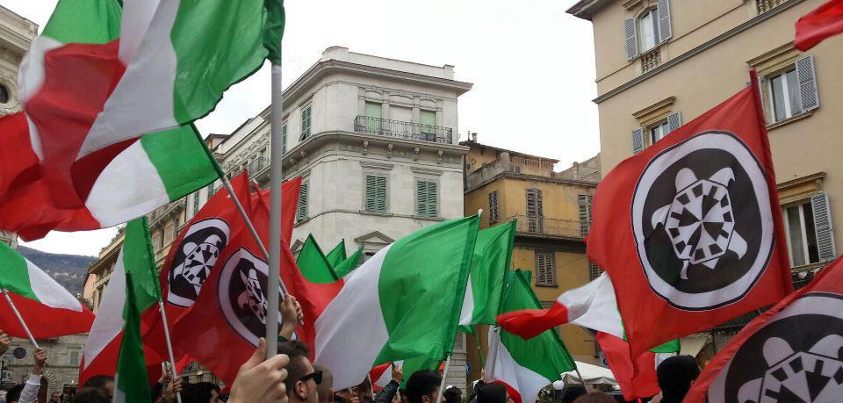 Quirinale: 'Prodi non ti vogliamo'. CasaPound protesta davanti a Montecitorio