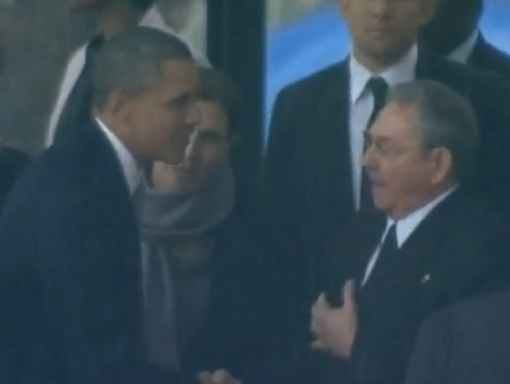 Primo incontro storico tra Obama e Castro al summit dell'Organizzazione degli Stati Americani
