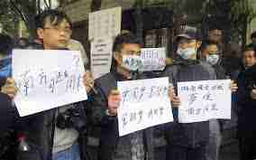 Cina: i giornalisti si oppongono alle manovre censorie