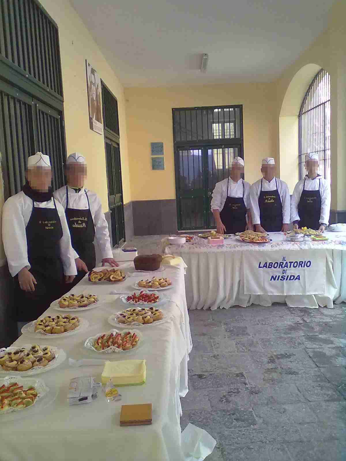 Conclusa la formazione di dieci ragazzi del carcere minorile di Nisida come “Chef di cucina” Il progetto di recupero “Percorsi di Legalità” attivato in quattro regioni del Meridione