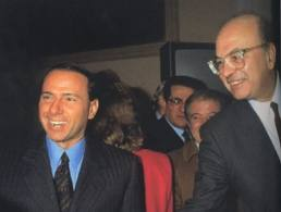 Tutti i nemici di Berlusconi (e di Craxi) sono nostri amici: parola di Bersani.