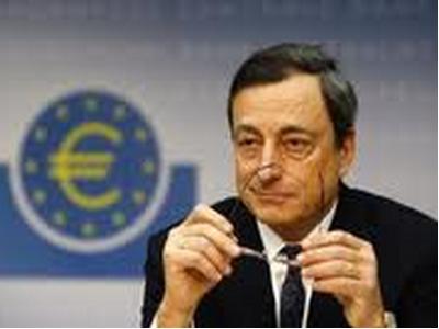 UE, ripresa debole, Draghi apre all’acquisto di bond