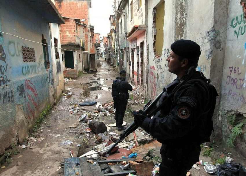 Focus Internazionale. il giornalista danese  Keldorf accusa: giovani massacrati nelle favelas