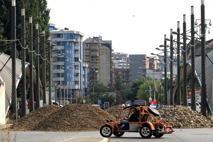 Kosovo. Nuove barricate in strada dei serbi