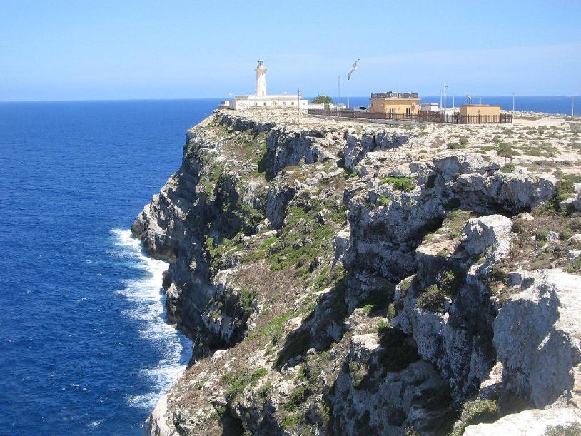 Ambiente, l’assessore Lo Bello a Lampedusa per il “Super Sito” contro l’inquinamento dell’aria e del mare