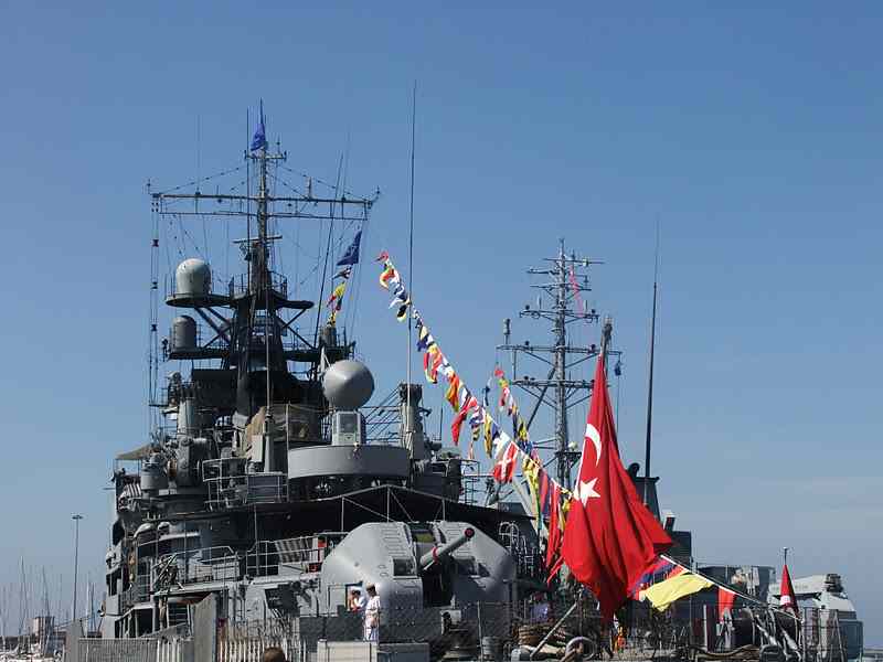 Nave da guerra turca viola acque territoriali greche