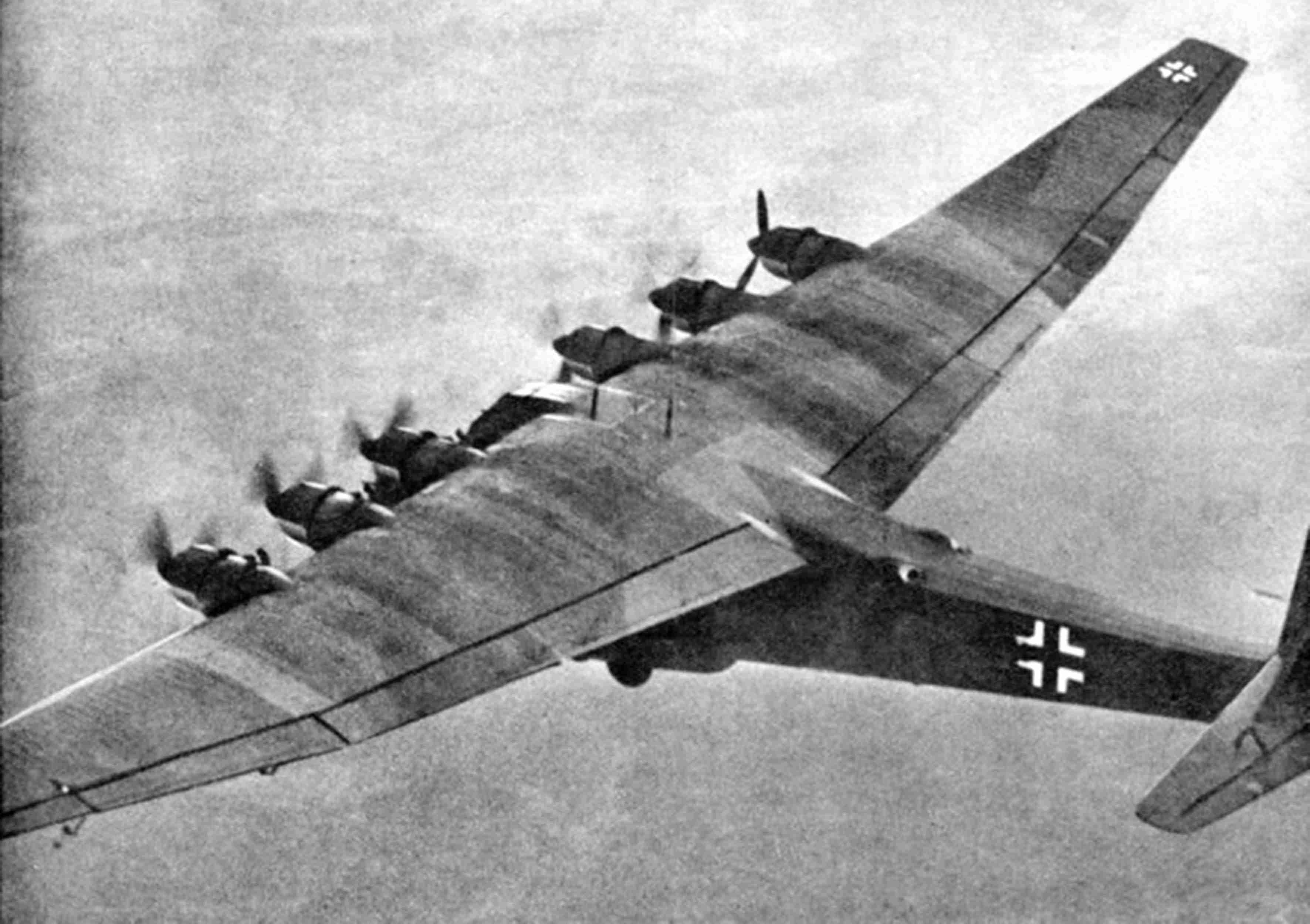 Scoperto il relitto di un Messerschmitt Me 323 Gigant abbattuto nelle acque dell’arcipelago della Maddalena nel 1943.