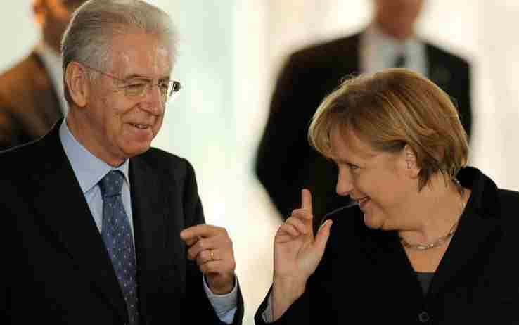 Merkel smentisce Monti: &quot;Spetta agli italiani a scelta del governo&quot;