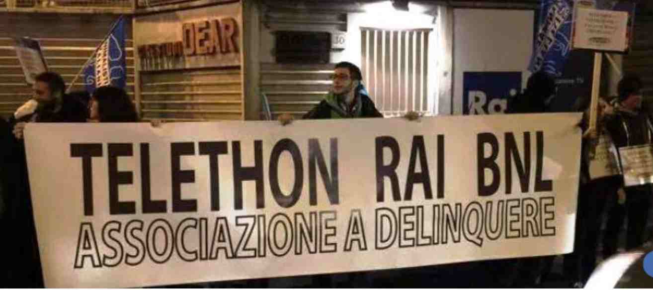 Telethon. PAE: scontri con polizia davanti Rai,   4 feriti, 4 fermi, 3 arrestati, 2 denunciati a piede libero