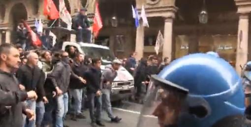 1 maggio: Salvini, chi manifesta con le spranghe deve andare in galera