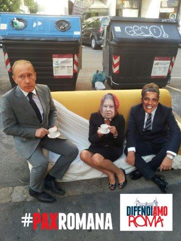 Ironia in Redazione. DifendiAMO Roma: Vertice tra Putin, Obama e la Regina Elisabetta. I leader politici prendono un tè su un divano abbandonato per le strade di Roma