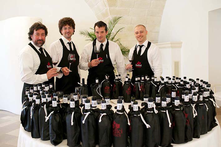  Ecco i vini vincitori di Radici del Sud,   Successo anche per il primo  Salone del Vino e per la cena Stelle a Sud con i grandi chef del meridione 