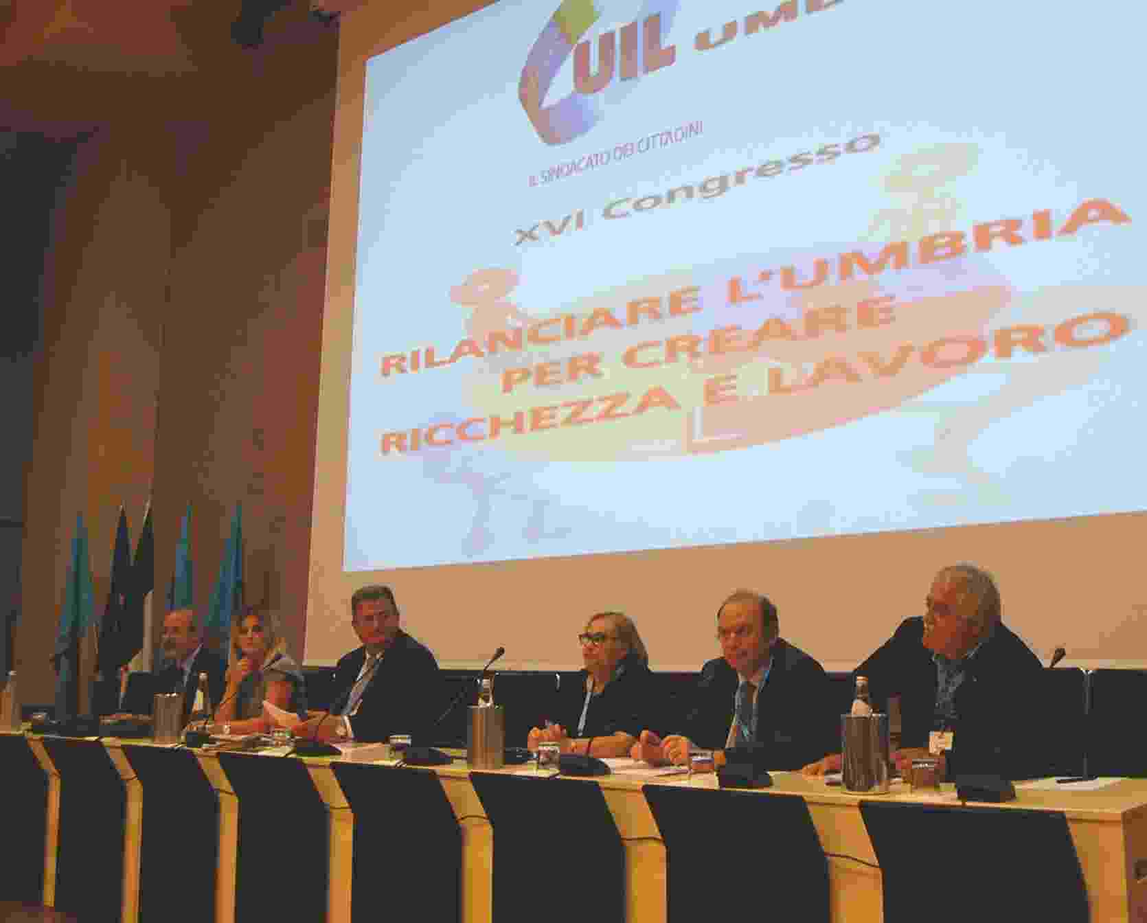 Si è celebrato il sedicesimo congresso regionale della Uil Umbria. Presente il segretario nazionale Barbagallo, riconfermato segretario umbro Claudio Bendini