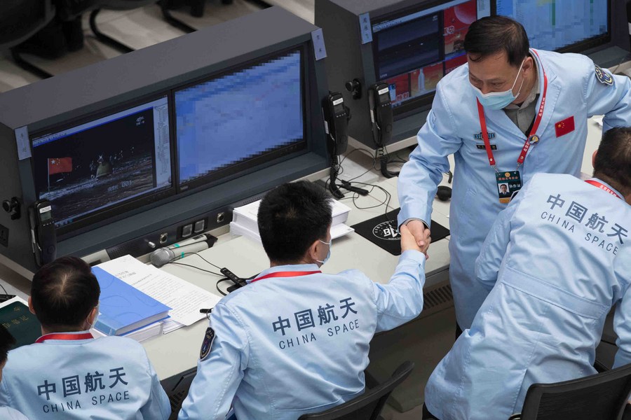 Cina. Rientrata la capsula di Chang'e-5, i campioni lunari aiuteranno la ricerca scientifica