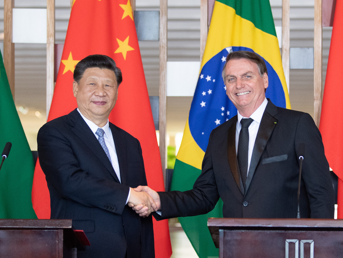 Cina. Xi Jinping torna a Pechino dopo un'importante settimana tra Grecia e Brasile